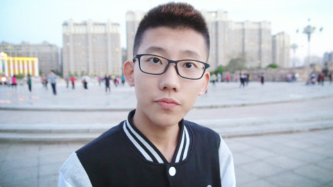 和大妈一起跳广场舞是一种什么感受!鲤鱼Ace
